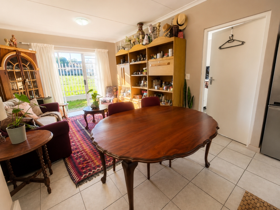 To Let 2 Bedroom Property for Rent in Protea Heights Western Cape